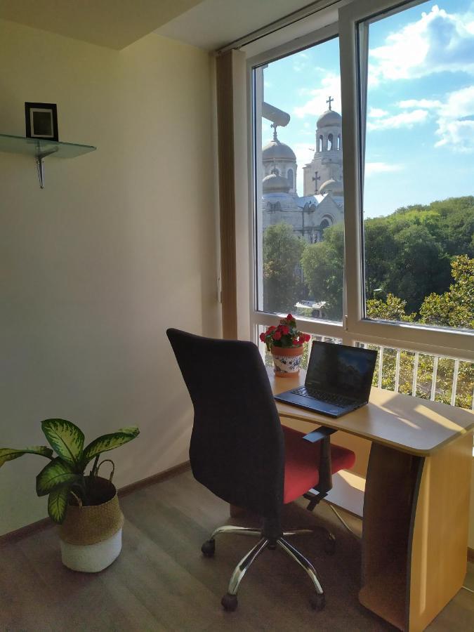 By The Cathedral - Top Center - 2 Bedroom Flat Варна Екстериор снимка